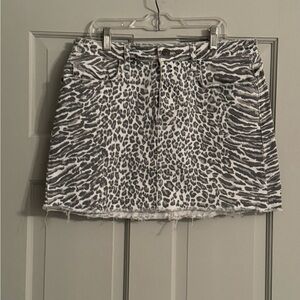 Current Elliott size 28 denim mini skirt